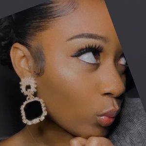 Meet your Posher, Jas